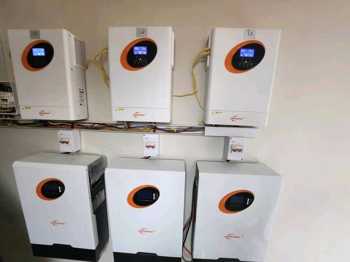 Onduleurs hybrides installés par BUTEC